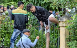 'Phá rào' trèo vào trụ sở VFF đòi mua vé trận Việt Nam-Malaysia
