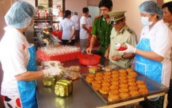 Công khai cơ sở làm bánh trung thu vi phạm an toàn thực phẩm