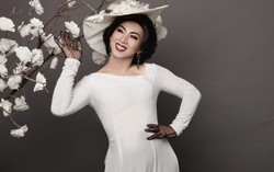 'Bà bầu' Lộ Lộ khoe vẻ đài các với áo dài