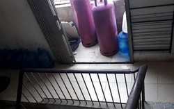 Nhà hàng, bếp gas mất an toàn để ngay chân cầu thang thoát hiểm của khu tập thể