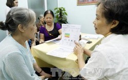 Cần làm gì để ứng phó với nữ hóa người cao tuổi?