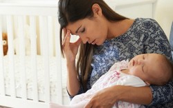 Trầm cảm vì bố mẹ chồng khó tính, chồng thờ ơ