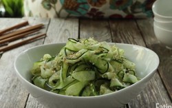 Làm salad dưa leo kiểu Nhật ngon 'tuyệt cú mèo'