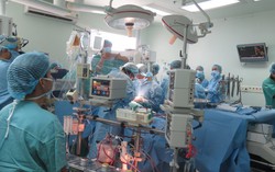 Di chuyển trái tim gần 700km cứu sống bệnh nhân suy tim nặng