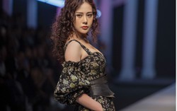 Phương Oanh ‘Quỳnh búp bê’ gây bất ngờ khi tái xuất sàn catwalk