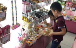 Lưu ý gì khi mua bánh kẹo ngoại?