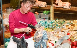 Đàm Vĩnh Hưng trang hoàng biệt thự mùa Noel vô cùng lộng lẫy