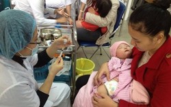 Sốt xuất huyết giảm mạnh, sởi có nguy cơ bùng phát trên địa bàn Hà Nội