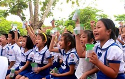 Sữa học đường: Sữa tươi hay hoàn nguyên đều là... sữa công nghiệp