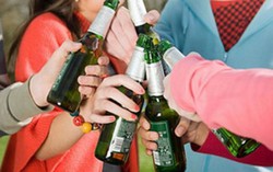 'Rượu, bia ở Việt Nam sẵn có và dễ tiếp cận nhất thế giới'