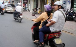 Con tổn thương vì bị ‘cảnh sát bố mẹ’ quản lý nghiêm ngặt