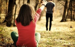 Dùng 'người yêu giả' chia tay người yêu thật