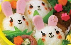 Trổ tài với cơm bento vui nhộn cho bé