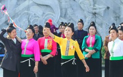 Tưng bừng hội xuân Điện Biên 2018
