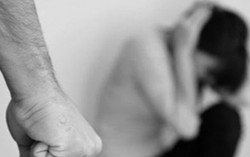 Hội chợ gây quỹ giúp phụ nữ, trẻ em bị bạo hành