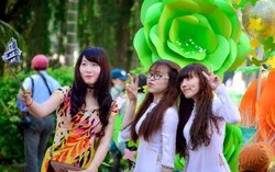 Giảm, miễn phí vé tham quan cho du khách mặc áo dài
