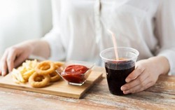 8 thói quen phụ nữ nên tránh để không bị tích mỡ thừa