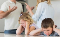 Dùng con để ép vợ ly hôn, chia tài sản