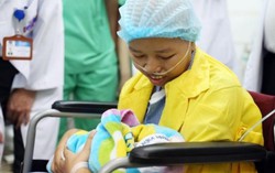 Giây phút xúc động sản phụ ung thư giai đoạn cuối được gặp con