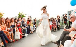Hoa hậu chuyển giới Đỗ Nhật Hà khoe vẻ nữ tính trên sàn diễn thời trang