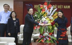 Cần phát huy tốt vai trò của phụ nữ trong gia đình và xã hội