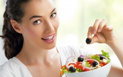 Ăn kiêng kiểu này, không nhập viện vì kiệt sức mới lạ