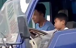 Bé trai 10 tuổi lái xe tải trên phố ở Thanh Hóa