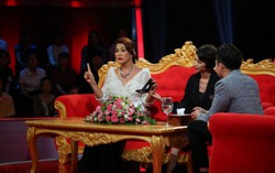 Cindy Thái Tài kể chuyện bắt Xuân Lan kẹp đĩa tập chéo chân