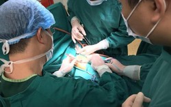 Bé 4 tháng tuổi đã bị mất chức năng thận phải