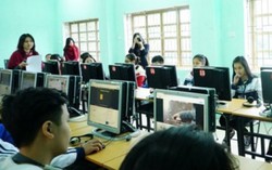 Học sinh vùng cao lướt web