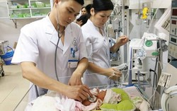 Cần 30 triệu đồng cứu bé sinh non bị thoát vị hoành