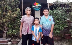 Quặn lòng cảnh bà ngoại già yếu nuôi 2 cháu mồ côi