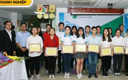 56 sinh viên được nhận học bổng từ Cathay Life Việt Nam