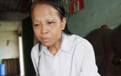 Nỗi khổ của người mẹ hung thủ đâm cô giáo
