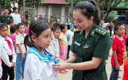 Chiến sĩ quân hàm xanh 'đánh giặc nghèo' nơi miền Tây xứ Nghệ