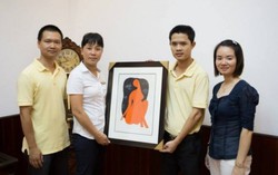 Độc giả mua tranh 'Nude' ủng hộ chương trình Mottainai