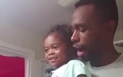 Bố truyền động lực cho con gái mỗi buổi sáng