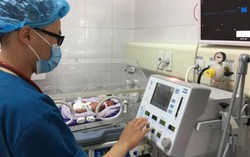 Bé sinh non tháng 31 tuần suy hô hấp, mắc bệnh màng trong