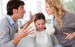 Dù sai mười mươi, bố mẹ vẫn ‘cố thủ’ không nhận lỗi