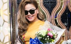 Trang Tracy DJ mặc áo dài 'mix' nhạc sàn