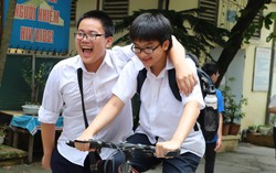 Thi vào lớp 10 ở Hà Nội: Đề Tiếng Anh, Sử dễ, thí sinh hy vọng bù điểm môn Toán