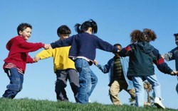 Cha mẹ đừng bỏ qua 4 kỹ năng này nếu muốn con sống hòa đồng 