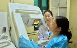 Biện pháp đơn giản tự phát hiện ung thư vú chị em nào cũng có thể thực hiện