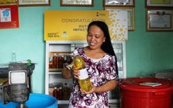 Khởi nghiệp từ rác thải, tạo thu nhập ổn định cho phụ nữ địa phương