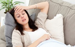 Bệnh gì khi có thay đổi bất thường ở mắt lúc mang thai 