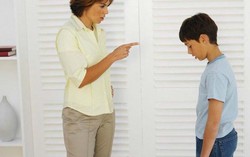 Khi mẹ mắng con là đứa trẻ 'nuôi tốn cơm tốn gạo'