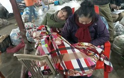 Những nữ tiểu thương thành Vinh mưu sinh không có giấc ngủ đêm