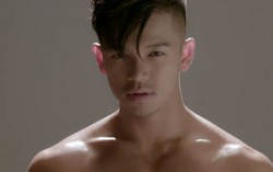 Trọng Hiếu Idol khoe thân rắn rỏi, nóng bỏng trong MV mới 