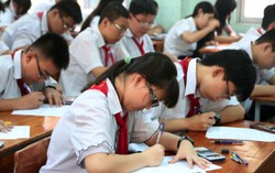 Thi vào lớp 10: Học ngày "cày" đêm vẫn chất chồng lo lắng