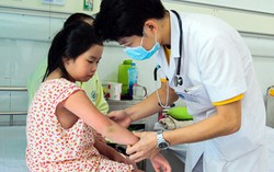 Trẻ nhập viện vì viêm đường hô hấp tăng đột ngột